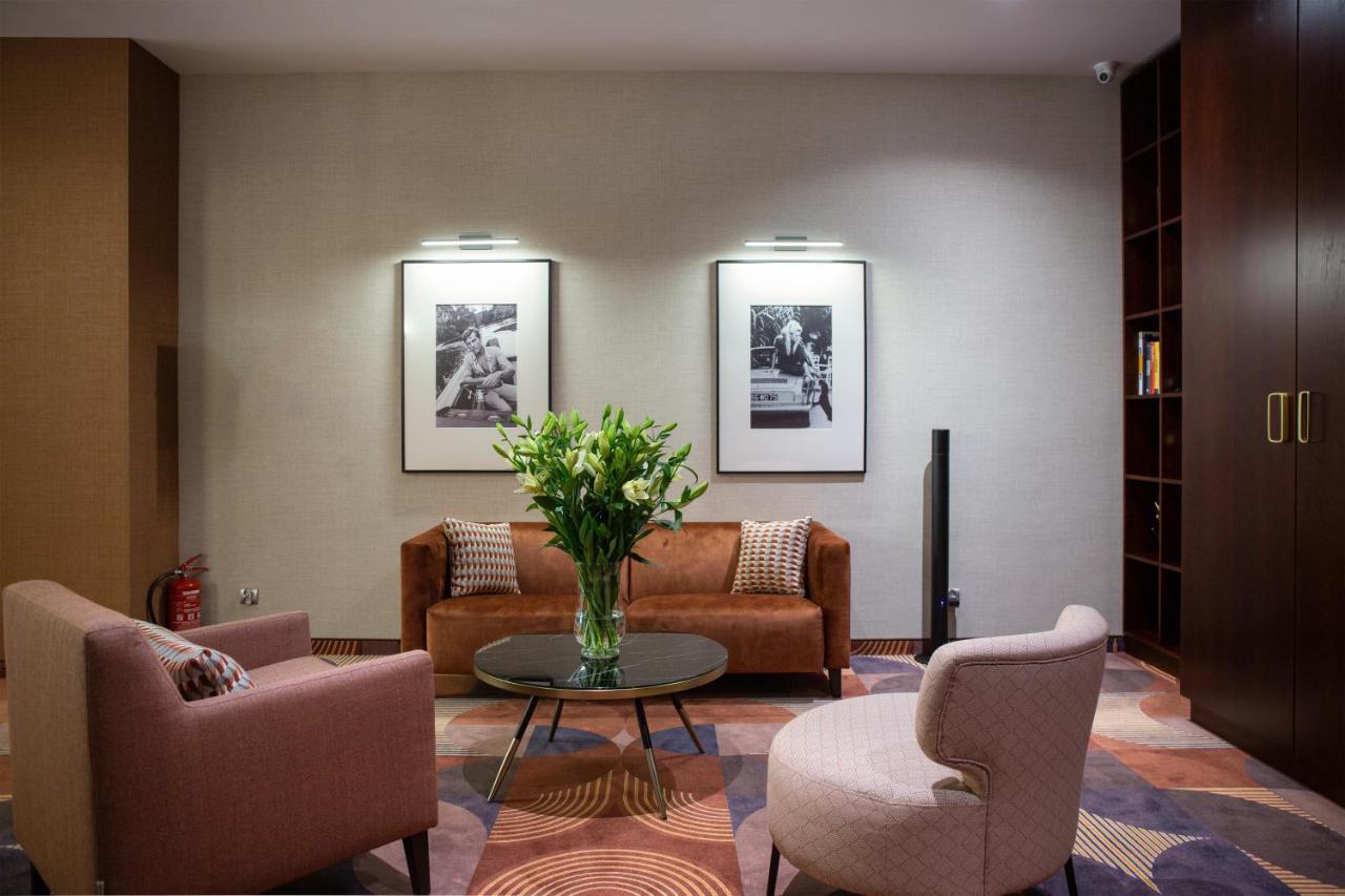 Hotel Styl 70 ชิชเชนา ภายนอก รูปภาพ