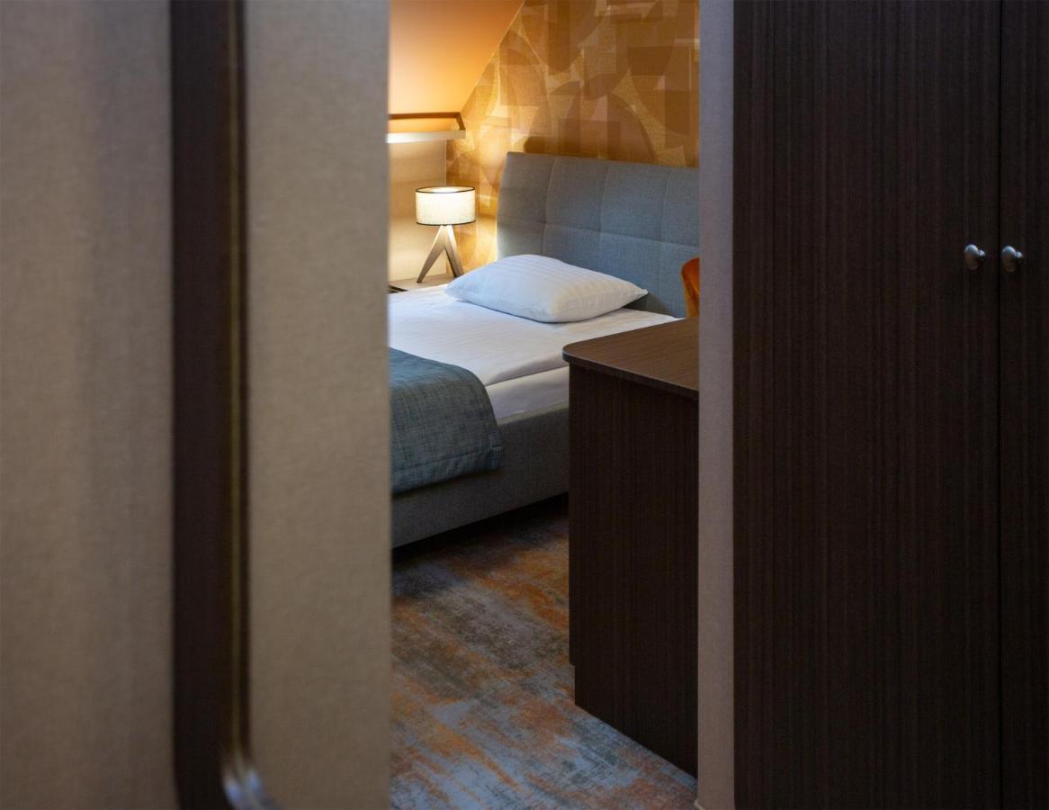 Hotel Styl 70 ชิชเชนา ภายนอก รูปภาพ