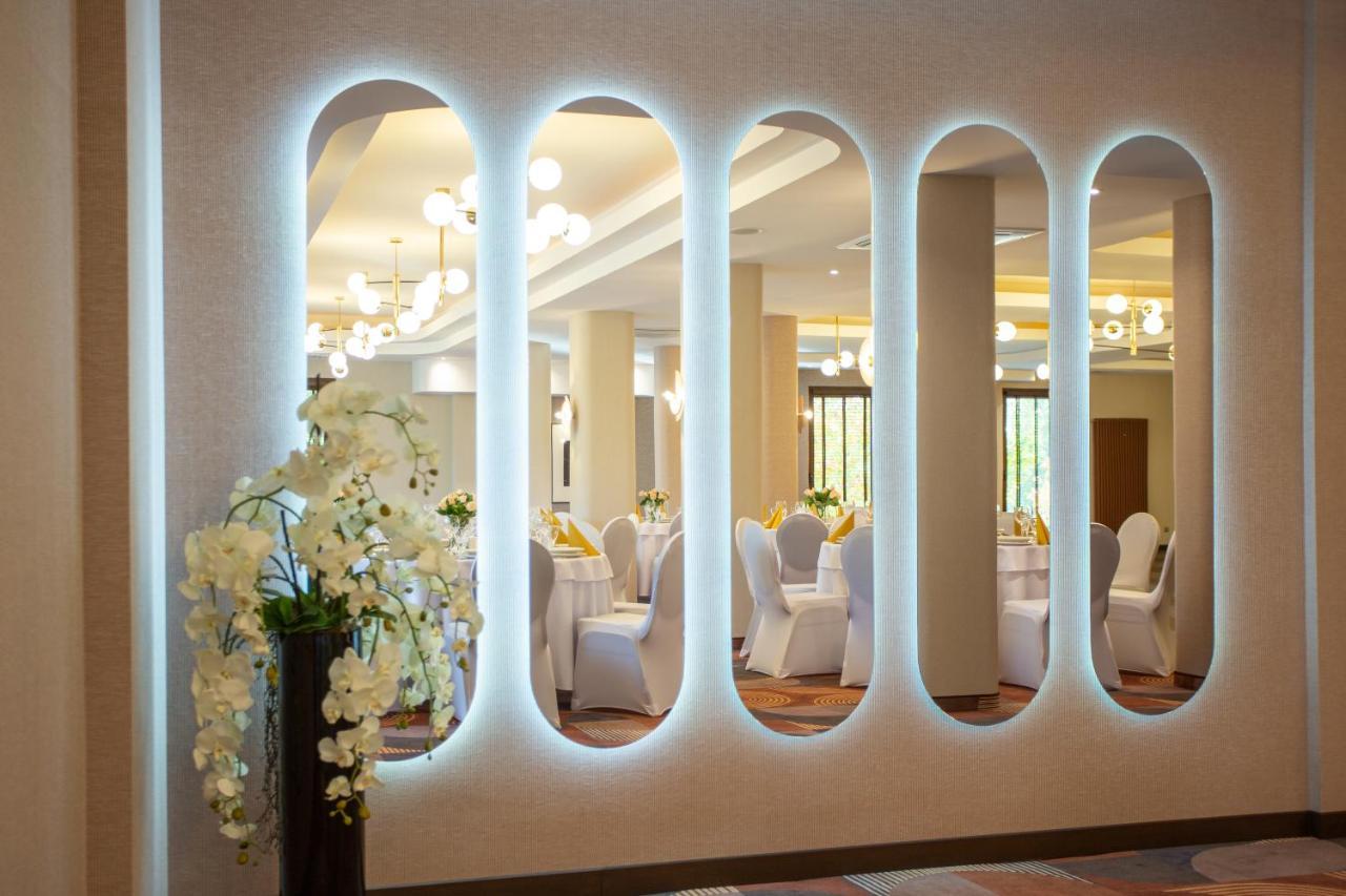 Hotel Styl 70 ชิชเชนา ภายนอก รูปภาพ