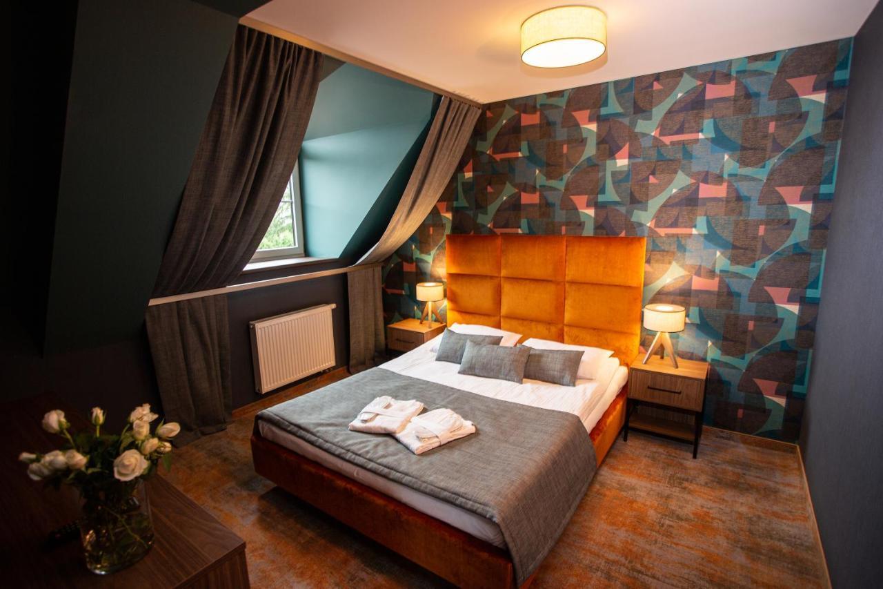 Hotel Styl 70 ชิชเชนา ภายนอก รูปภาพ